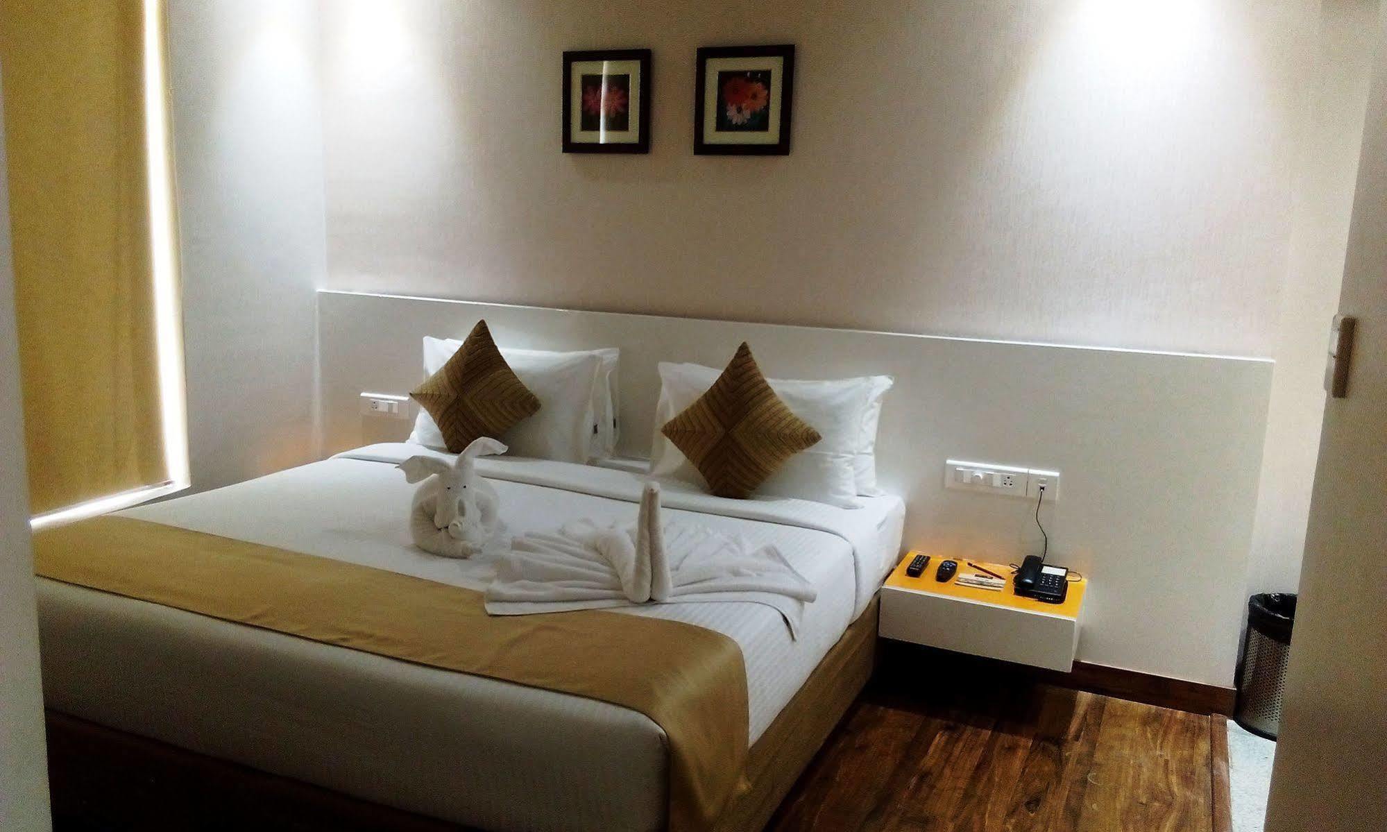 Mango Hotels Prangan Bhubaneswar Ngoại thất bức ảnh